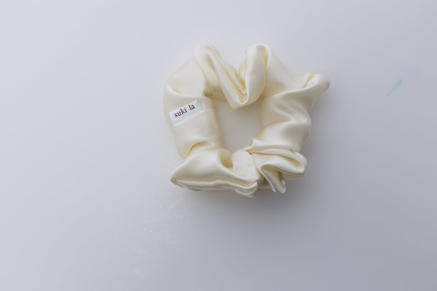 Medium Luxe Silk Scrunchie