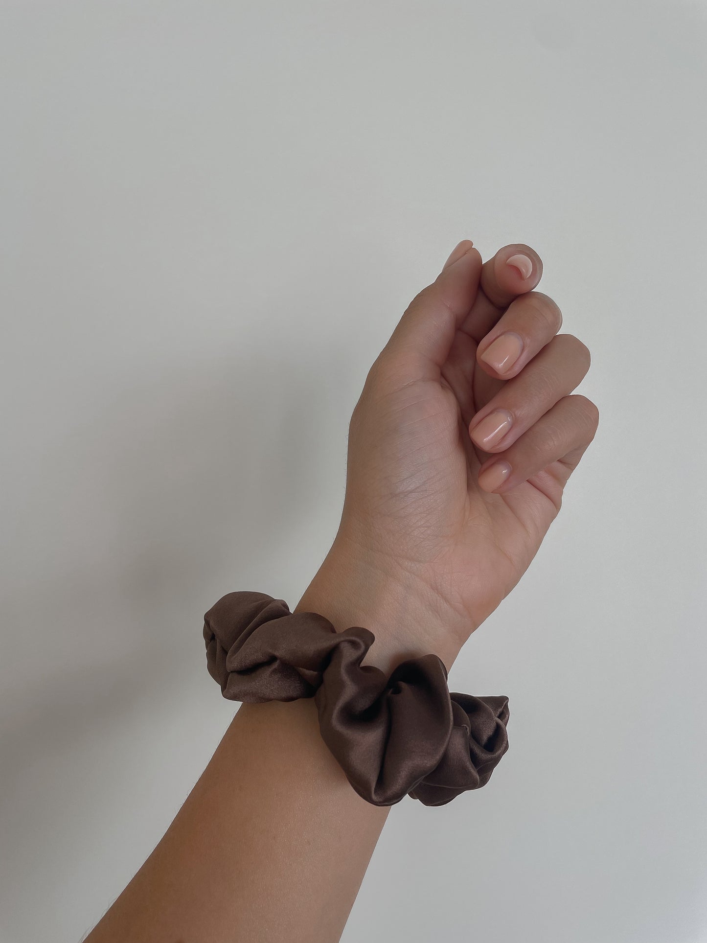 Medium Luxe Silk Scrunchie